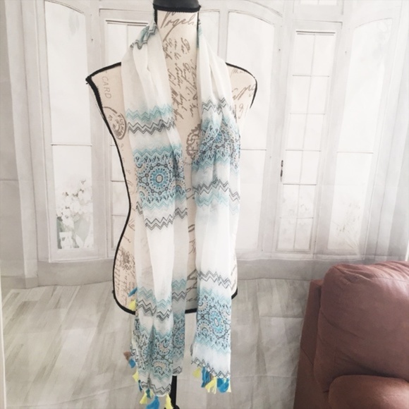 Charming Charlie Accessories - Charming Charlie Tassel Scarf White NWT Boho